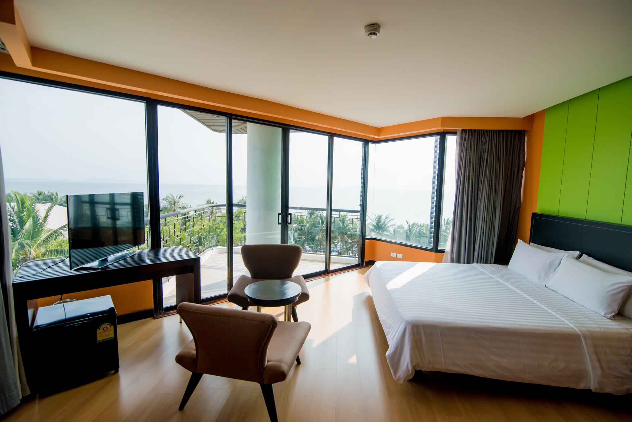The Sez Hotel Bang Saen Bagian luar foto